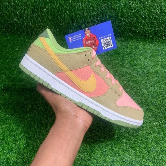 2022 Nike Dunk Low SE “Sun Club” - Picture 7 of 17
